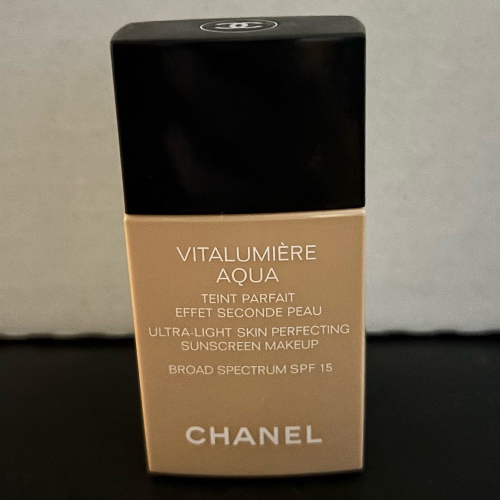 Chanel Vitalumiere Aqua Beige 30